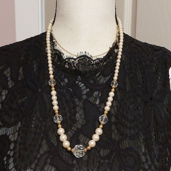 Vintage Cream Faux Pearls and Faceted Glass Crystals Bead Necklace - Picture 1 of 5